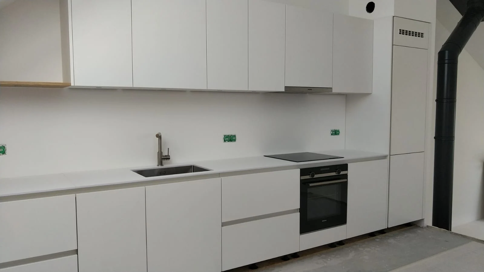 Bardonnex - La cuisine sous pente — réalisation de l’Atelier des Rocailles
