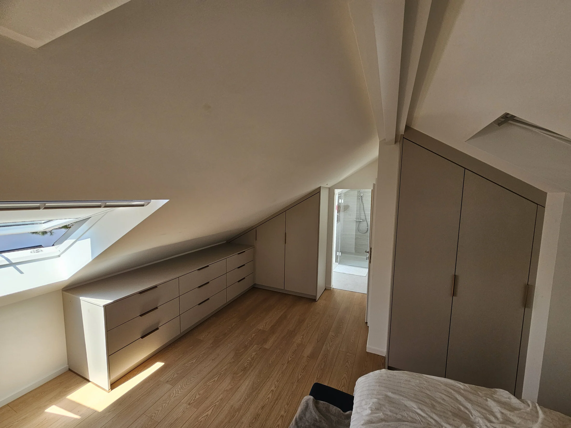 Thonex - Façades cachemire sous les toits — réalisation de l’Atelier des Rocailles
