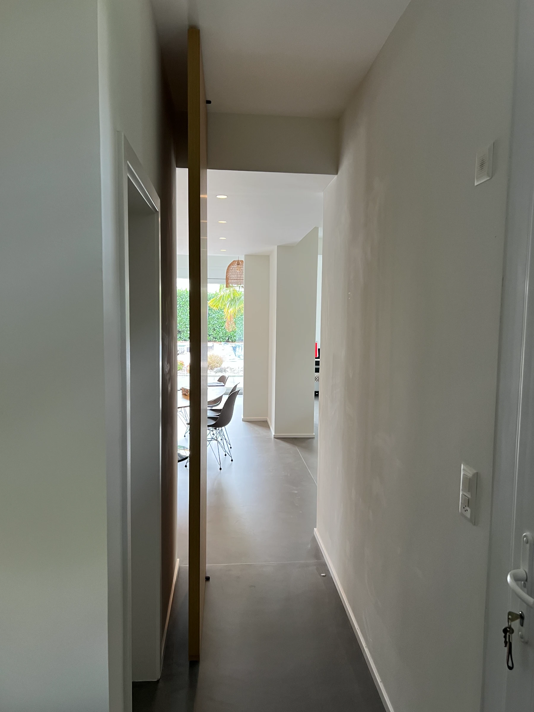 Veyrier - Déclinaison autour du bois & porte sur pivot — réalisation de l’Atelier des Rocailles