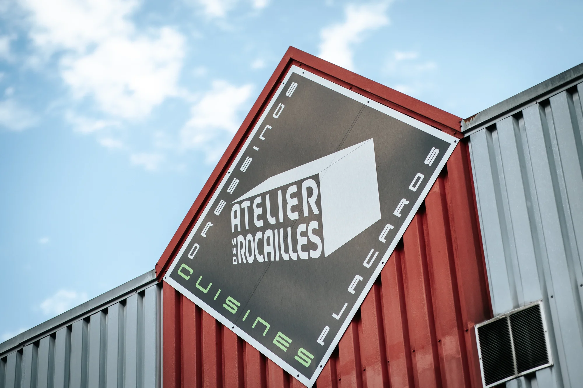 L’atelier et l’équipe — réalisation de l’Atelier des Rocailles