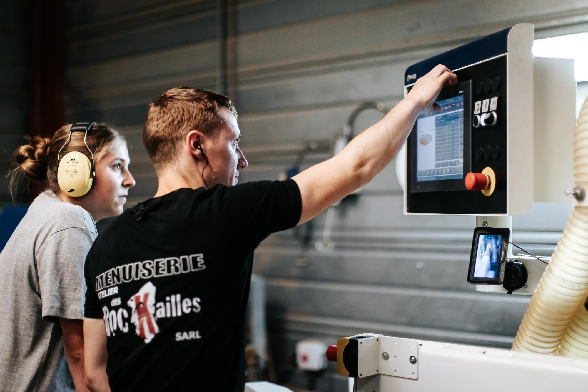 L’atelier et l’équipe — réalisation de l’Atelier des Rocailles