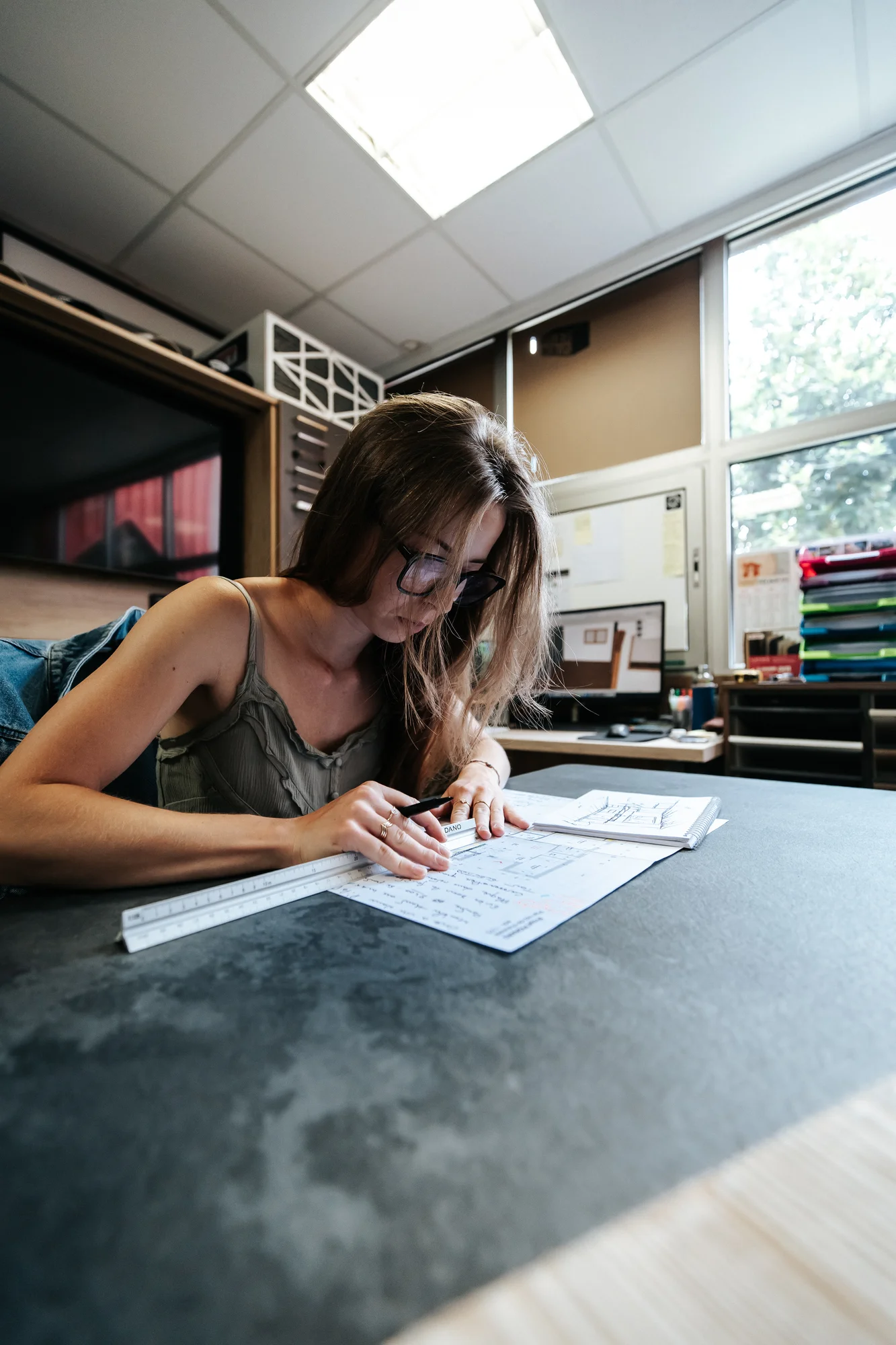 L’atelier et l’équipe — réalisation de l’Atelier des Rocailles