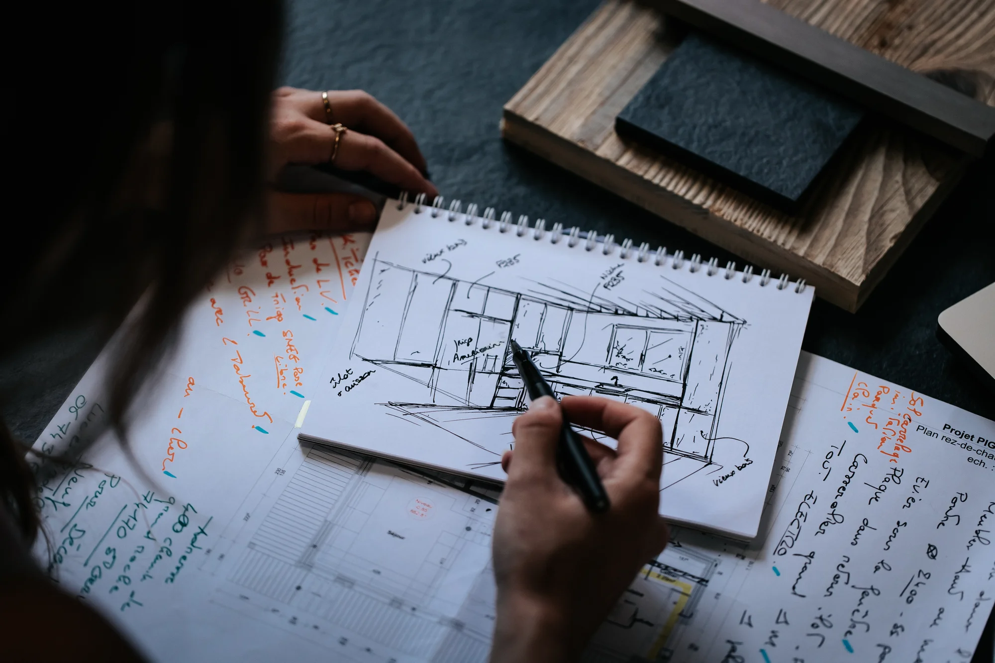 L’atelier et l’équipe — réalisation de l’Atelier des Rocailles