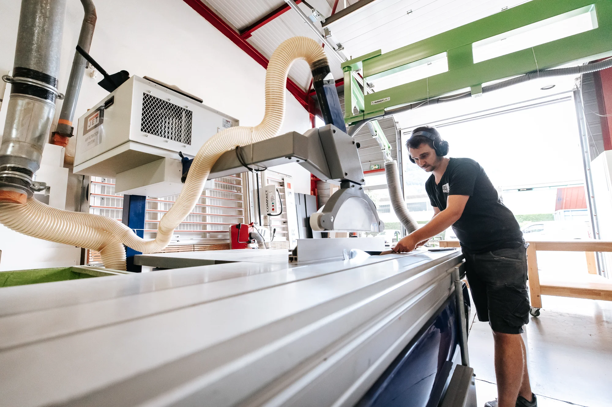 L’atelier et l’équipe — réalisation de l’Atelier des Rocailles