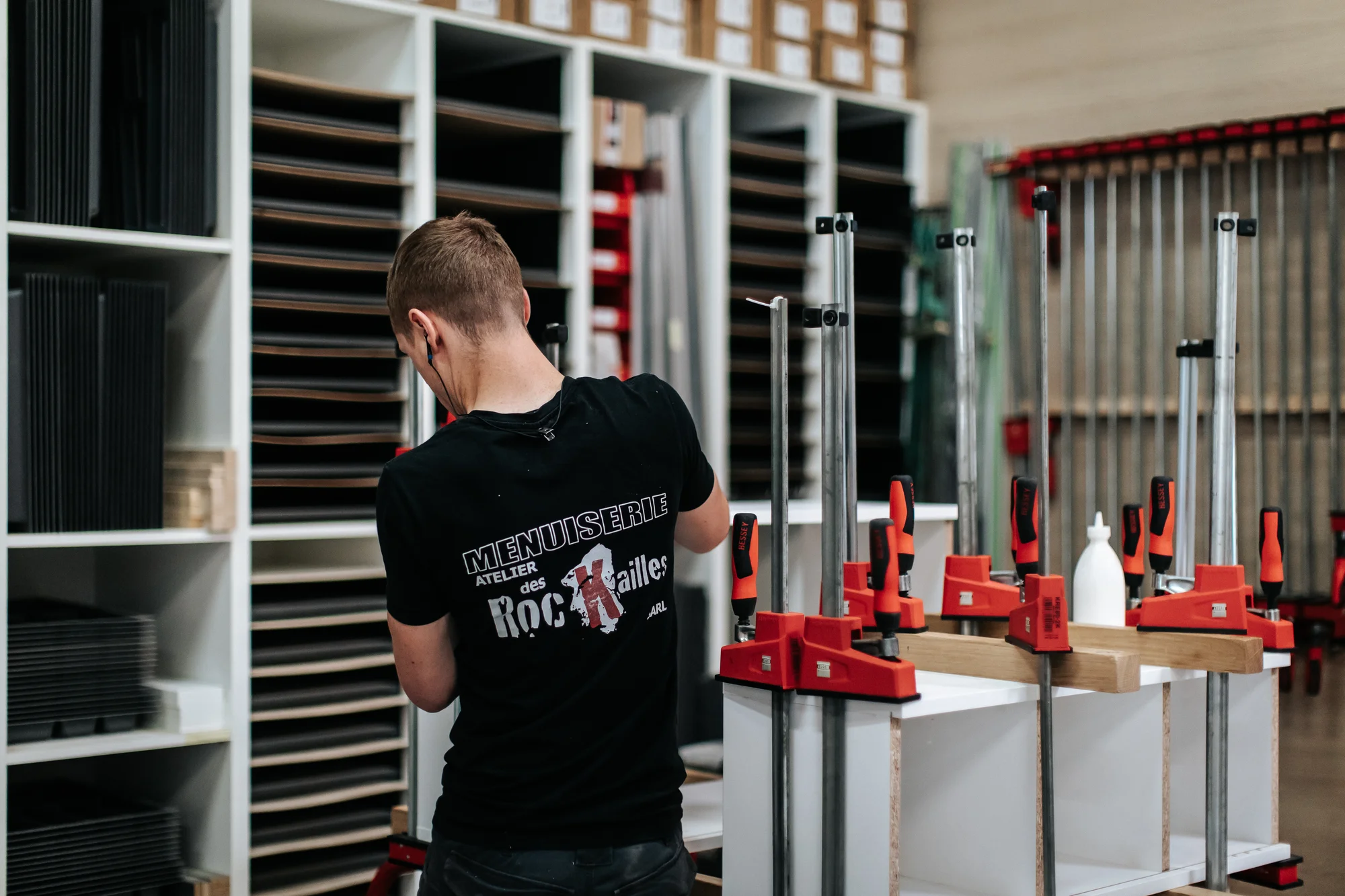 L’atelier et l’équipe — réalisation de l’Atelier des Rocailles