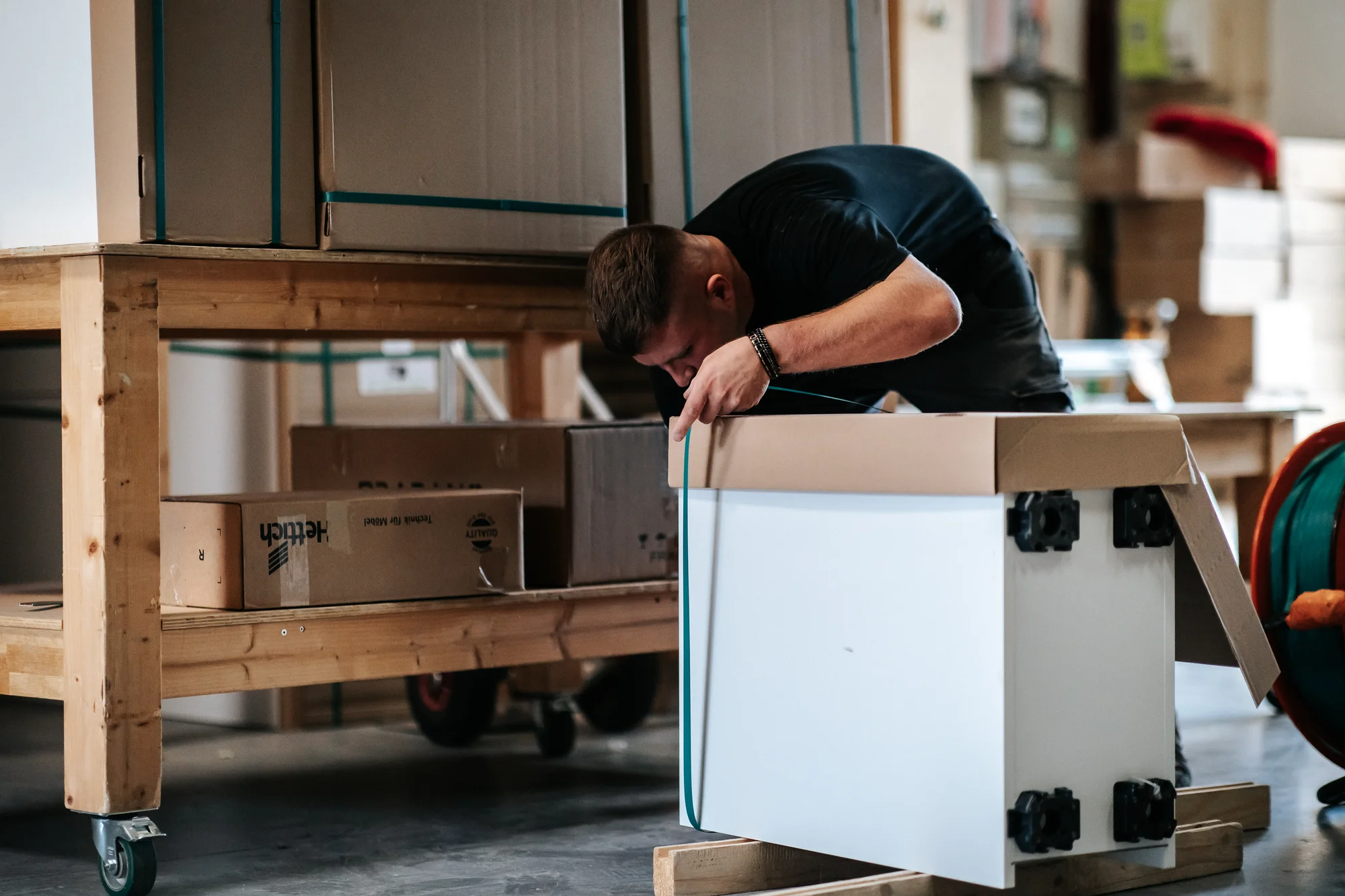 L’atelier et l’équipe — réalisation de l’Atelier des Rocailles