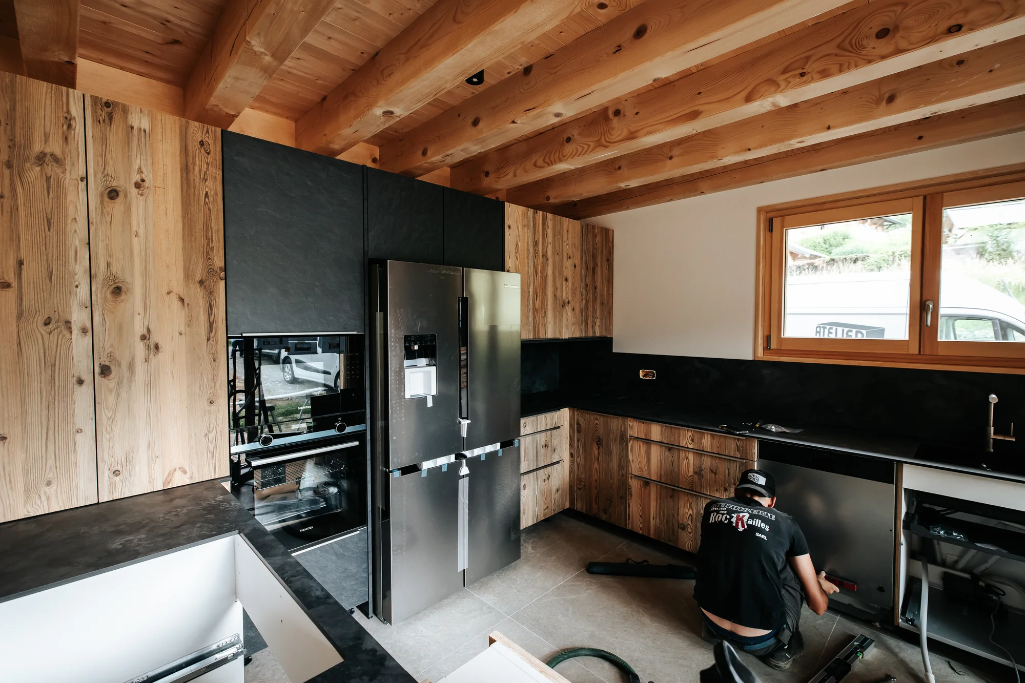 L’atelier et l’équipe — réalisation de l’Atelier des Rocailles