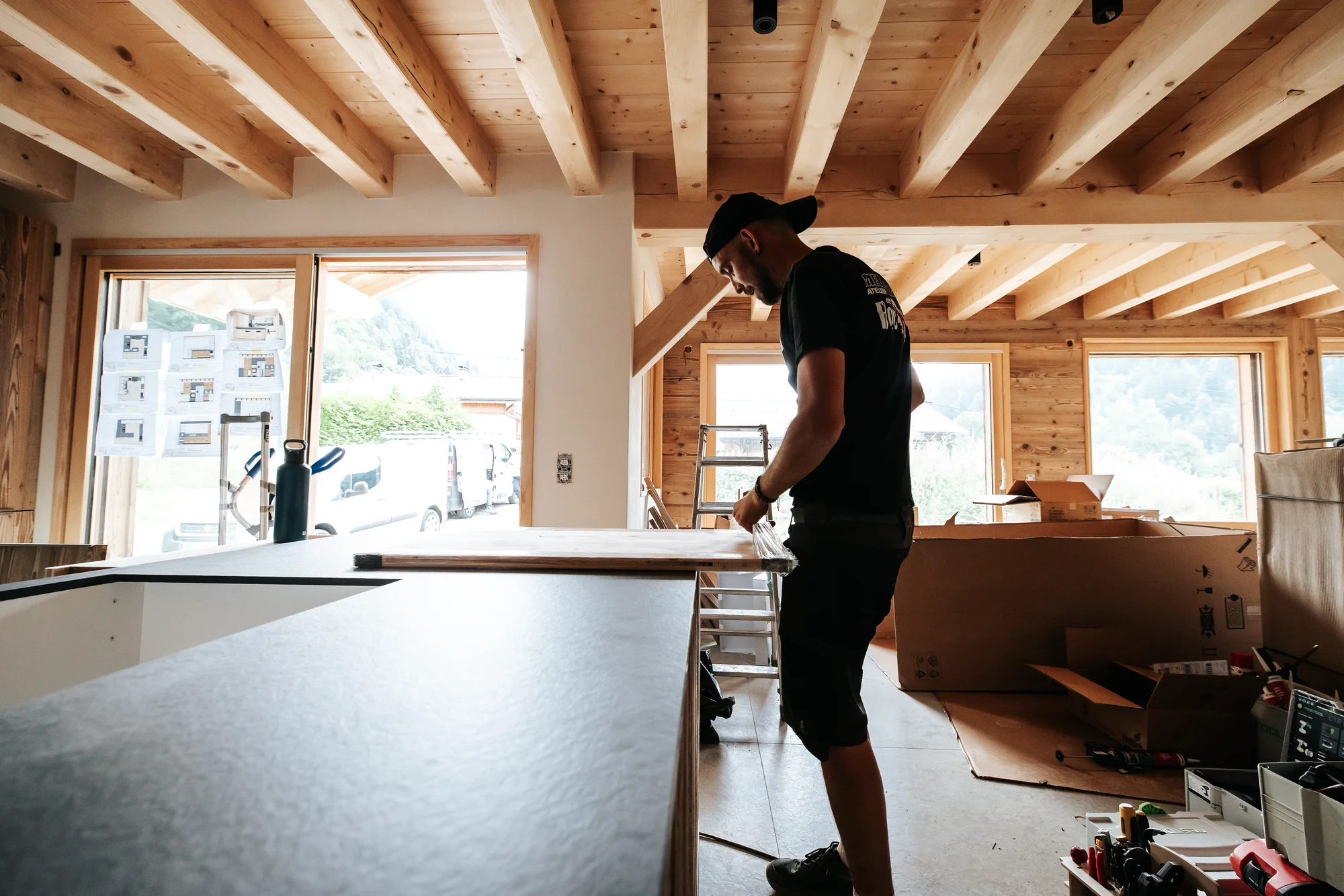 L’atelier et l’équipe — réalisation de l’Atelier des Rocailles