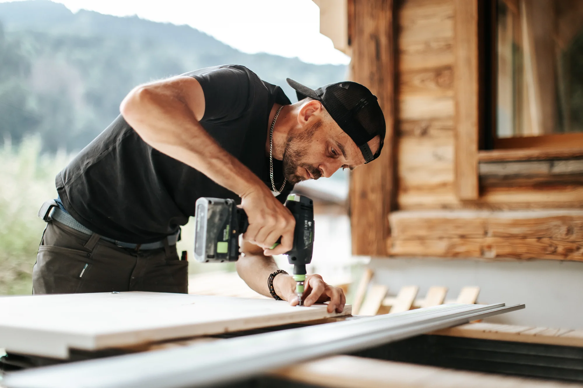 L’atelier et l’équipe — réalisation de l’Atelier des Rocailles
